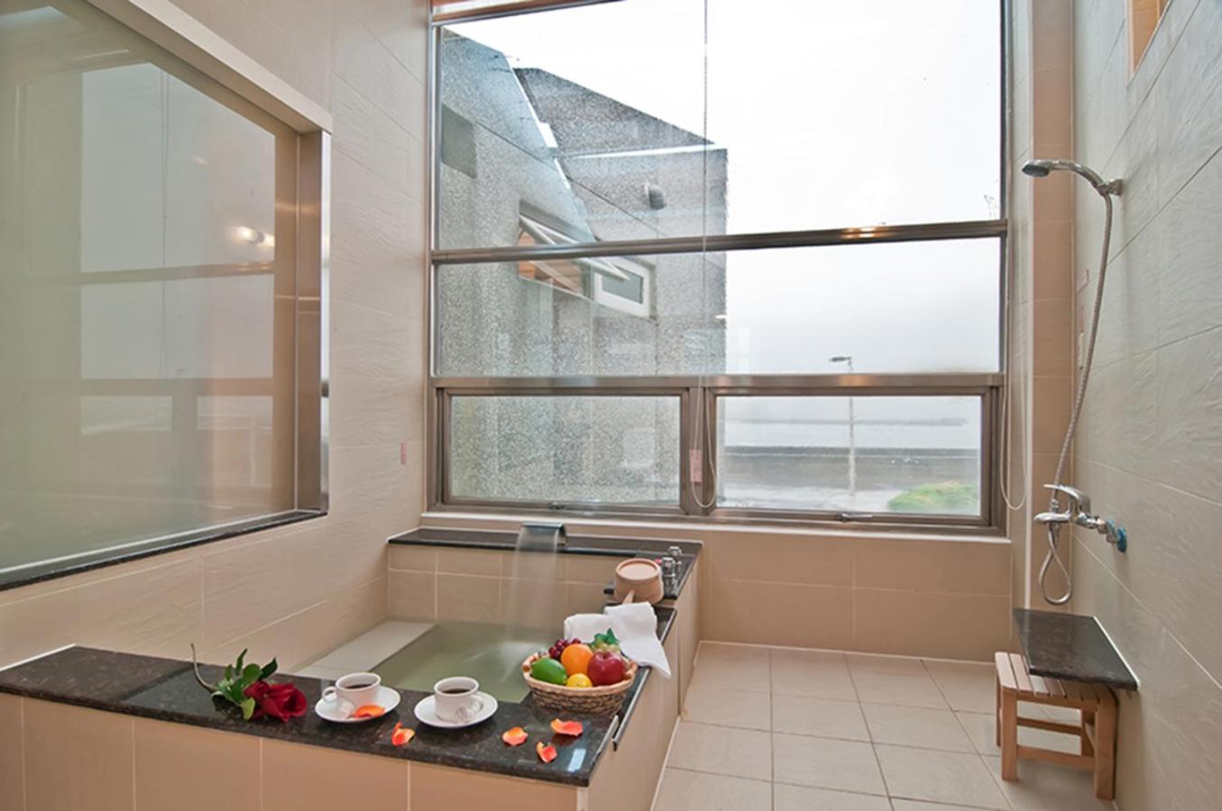 Jinshan Sakura Bay Hot Spring Hotel Exterior foto