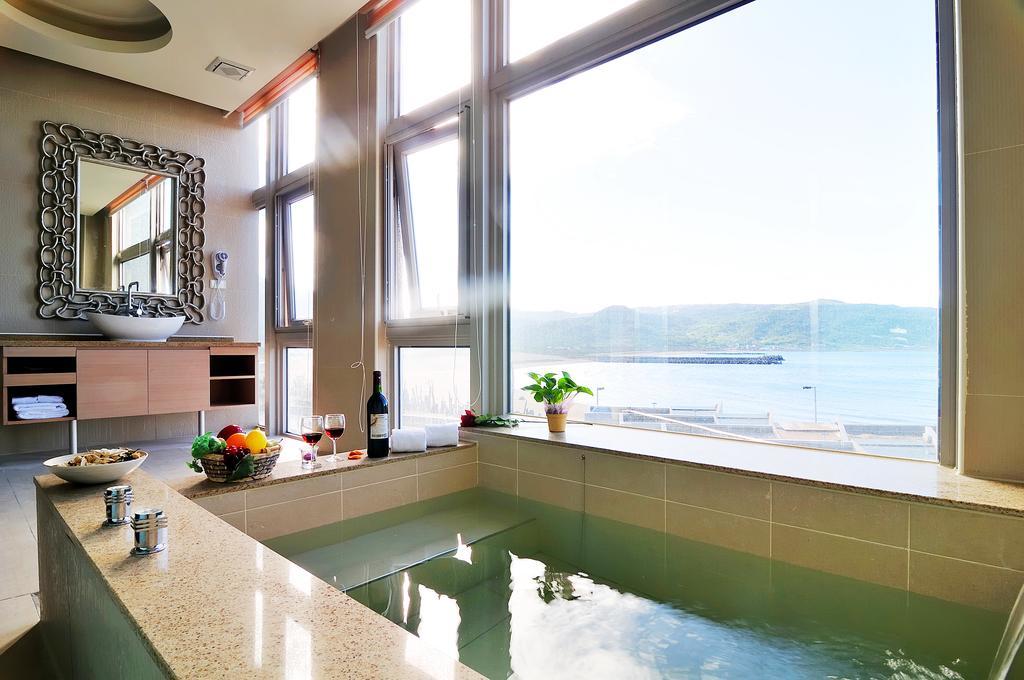 Jinshan Sakura Bay Hot Spring Hotel Exterior foto